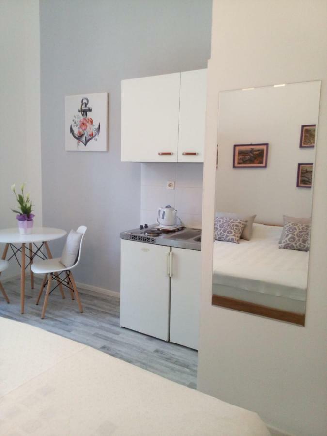 Studio In Pula Center Bagian luar foto